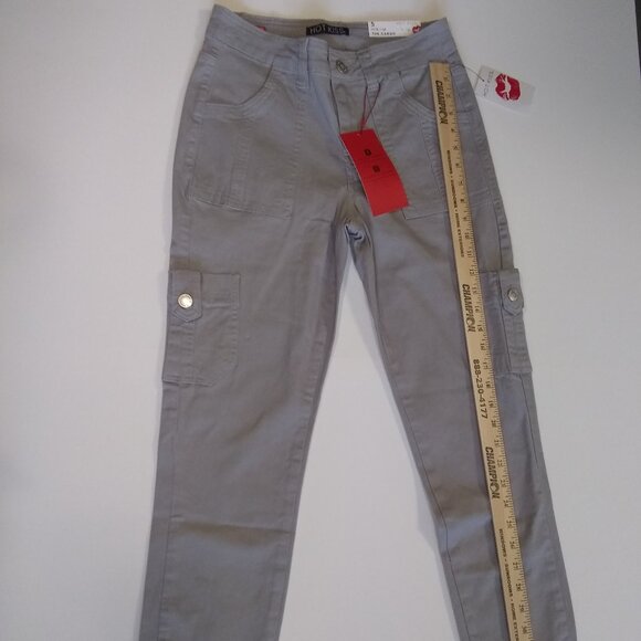 Hot Kiss Mid Rise Grey Cargo Pants - Size 5 - NWT - Junior’s - Casual Utility - Picture 3 of 11